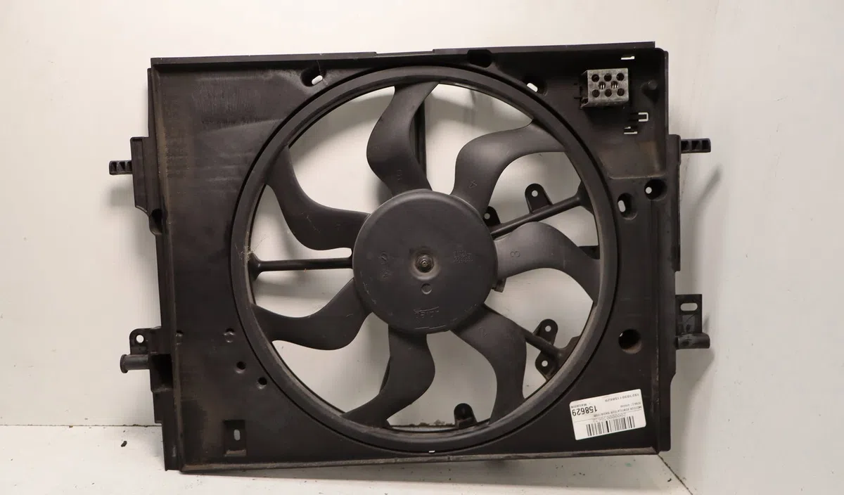 Moteur ventilateur radiateur Renault ARKANA I (LCM_, LDN_) 1.6 e-tech 145 (ldmu) (2020) 5 portes occasion