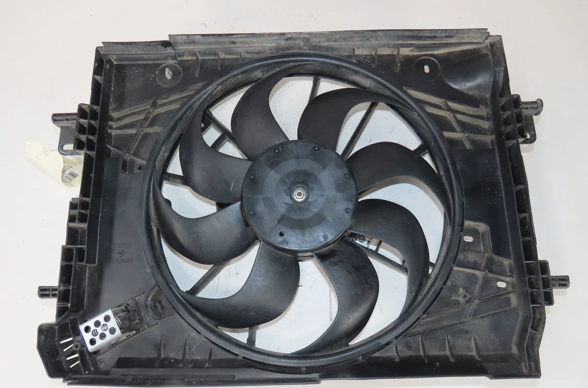 Moteur ventilateur radiateur Renault CLIO IV (BH_) 0.9 tce 90 (2012) 5 portes occasion