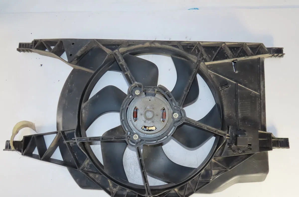 Moteur ventilateur radiateur Renault LAGUNA II (BG0-1_) 1.8 16v (bg04, bg0b, bg0c, bg0v) (2001-2005) occasion
