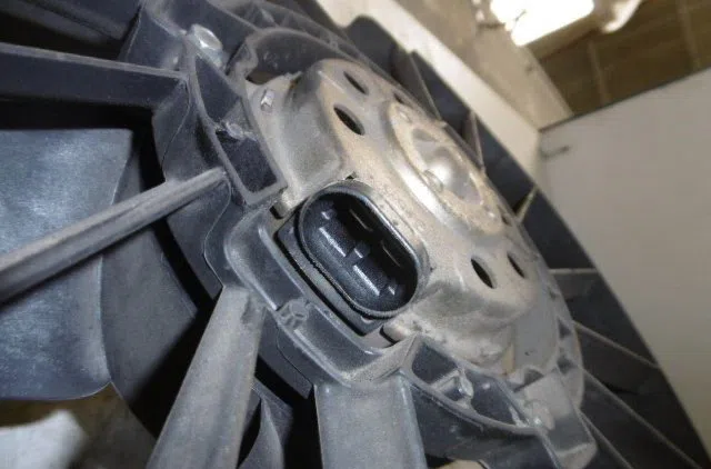 Moteur ventilateur radiateur RENAULT MEGANE II 2002 occasion