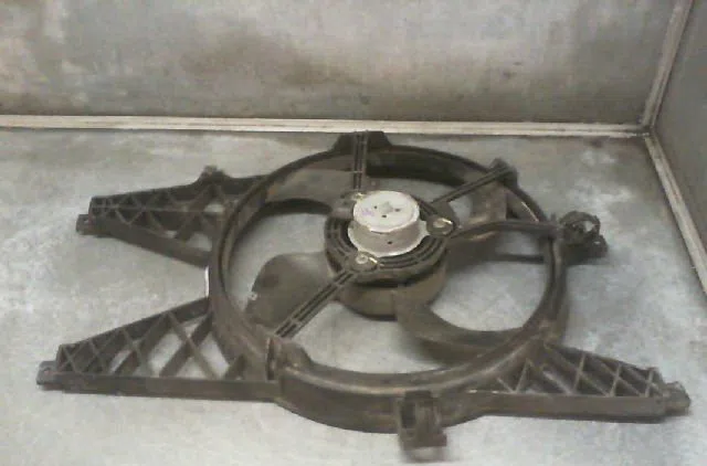 Moteur ventilateur radiateur Renault TWINGO II (CN0_) 1.5 dci (cn0e) (2007-2014) 3 portes occasion