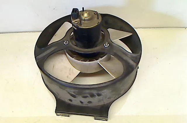 Moteur ventilateur radiateur SKODA FELICIA 1997 occasion
