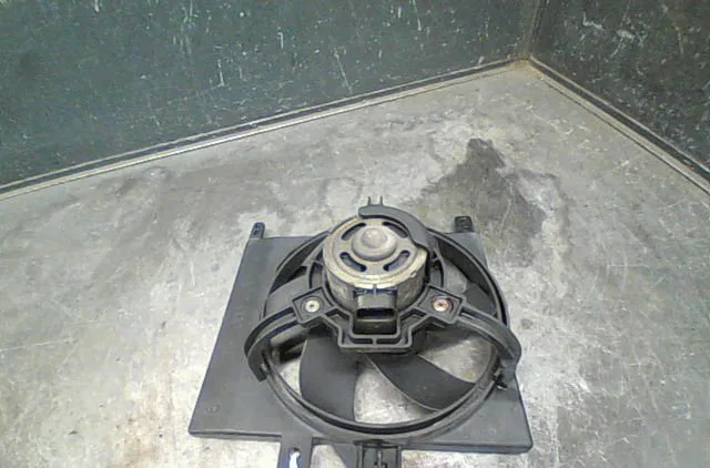 Moteur ventilateur radiateur Smart FORTWO Coupé (450) 0.7 (450.352, 450.332) (2004-2007) occasion