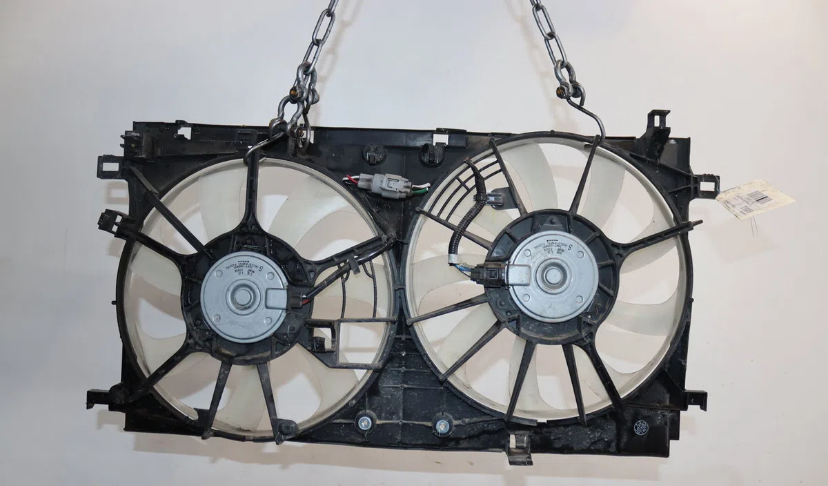 Moteur ventilateur radiateur Toyota C-HR (_X1_) 1.8 hybrid (zyx10_, zyx11_) (2016) occasion