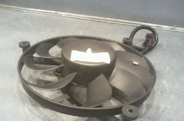 Moteur ventilateur radiateur VOLKSWAGEN GOLF IV Phase 1 01-1998--05-2004 occasion