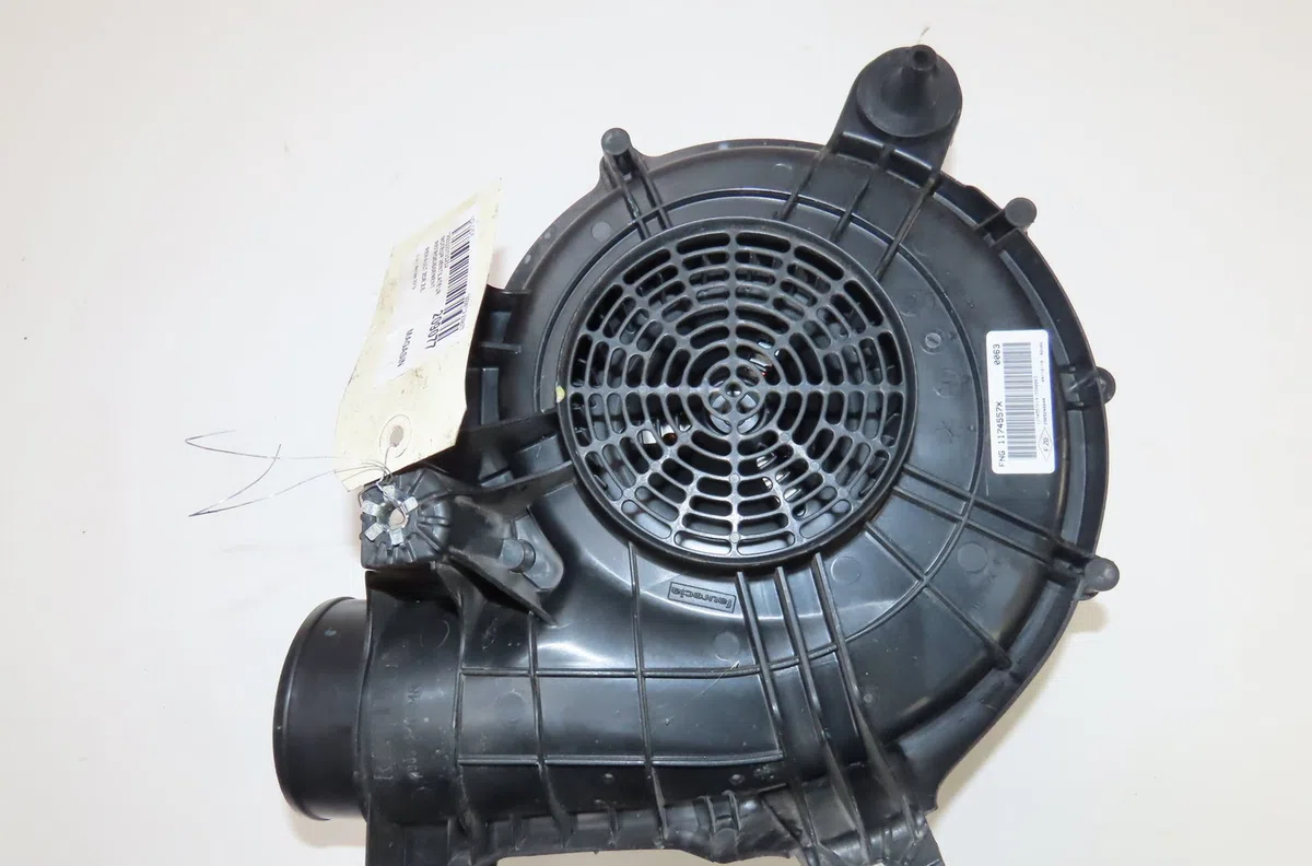 Moteur ventilateur refroidissement batterie de tra Renault ZOE (BFM_) Zoe (bfmc, bfmd) (2019) occasion