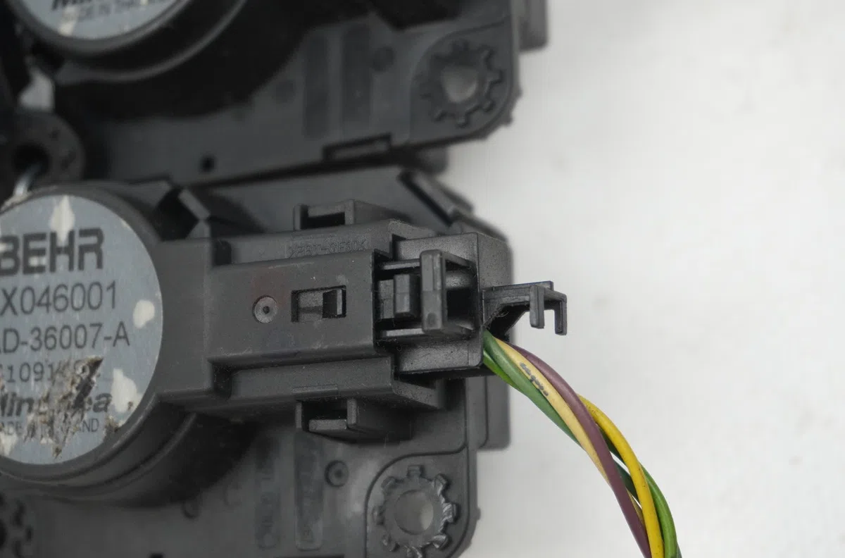 Moteur volet de chauffage Citroen C3 II (SC_) 1.4 hdi 70 (sc8hzc, sc8hr0, sc8hp4) (2009) 5 portes occasion