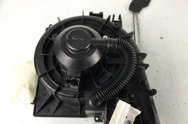 Moteur volet de chauffage Nissan PRIMERA Break (WP12) 1.9 dci (2003) occasion