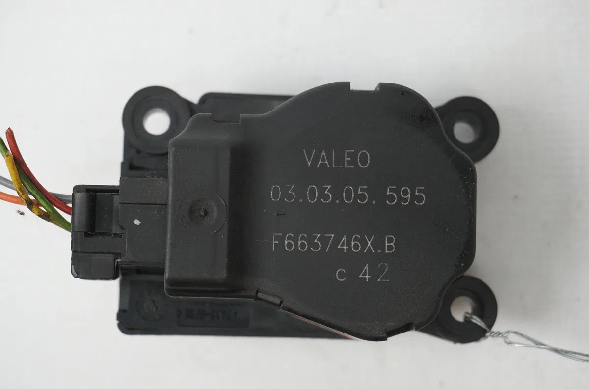 Moteur volet de chauffage Peugeot 1007 (KM_) 1.6 16v (2005) occasion