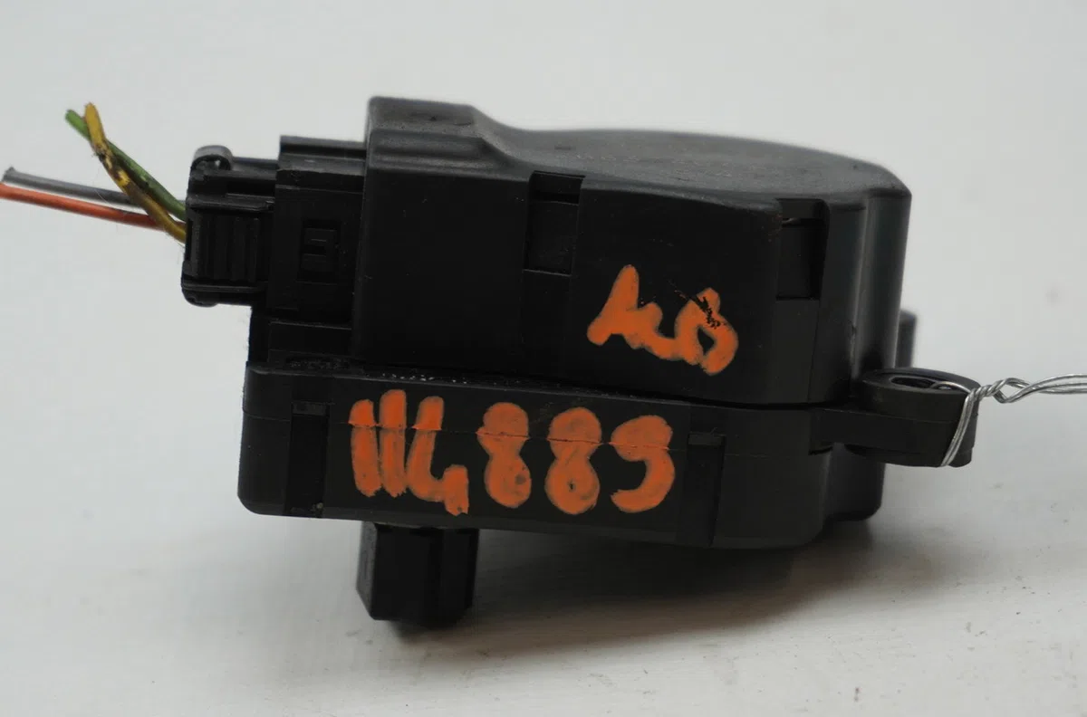 Moteur volet de chauffage Peugeot 1007 (KM_) 1.6 16v (2005) occasion