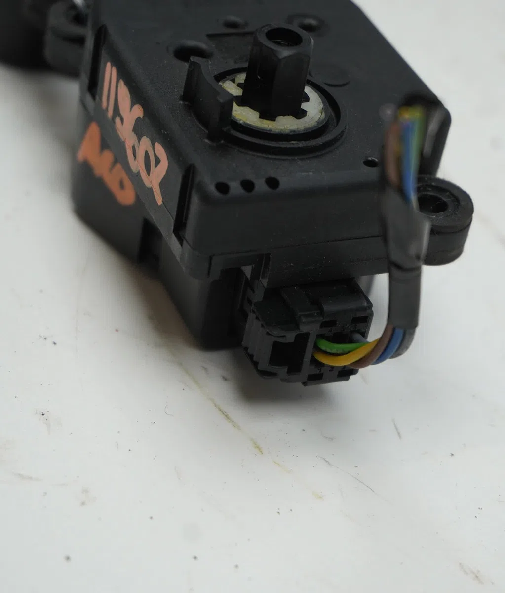 Moteur volet de chauffage Peugeot 3008 Monospace (0U_) 1.6 hdi (2009-2016) 5 portes occasion