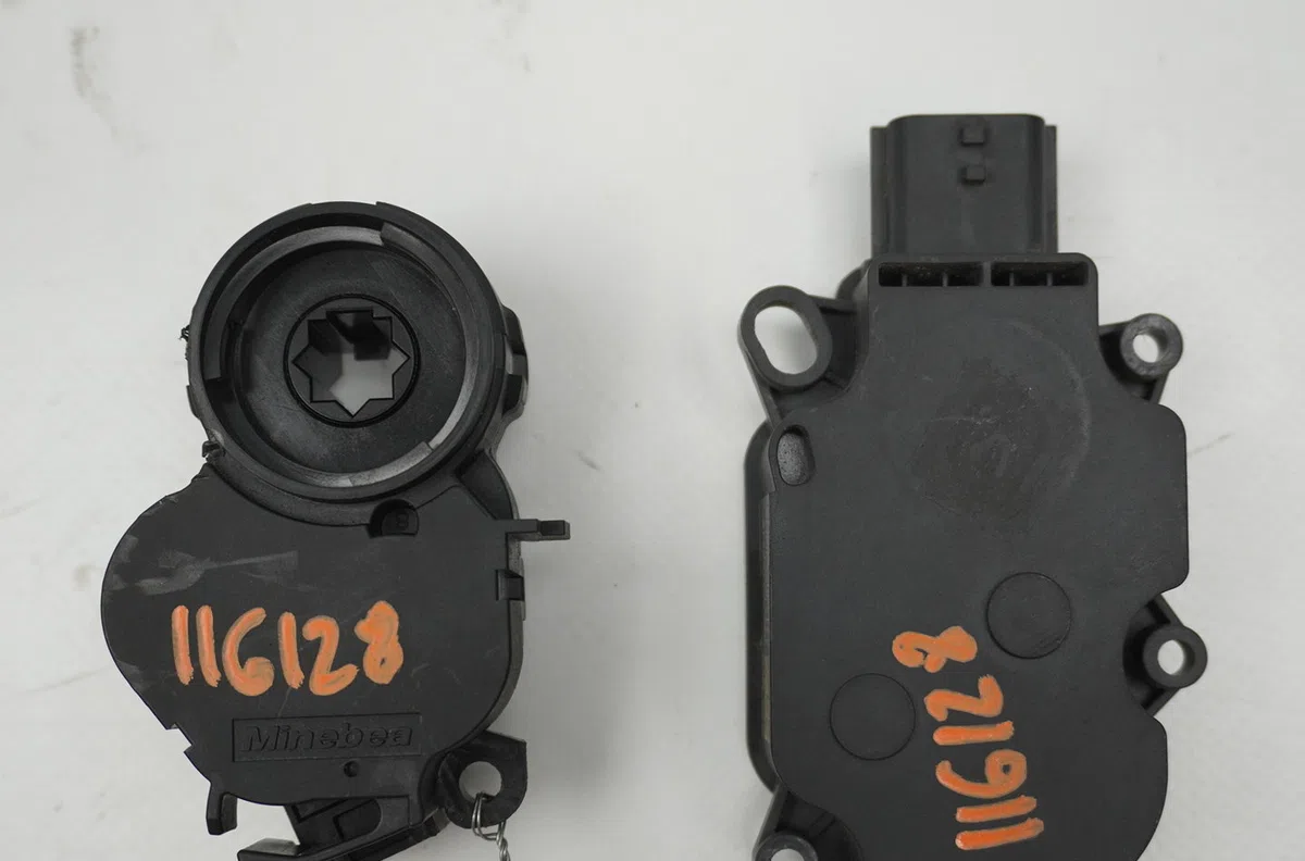 Moteur volet de chauffage Renault KANGOO III Camionnette-Monospace 1.5 blue dci 95 (fjab) (2021) occasion
