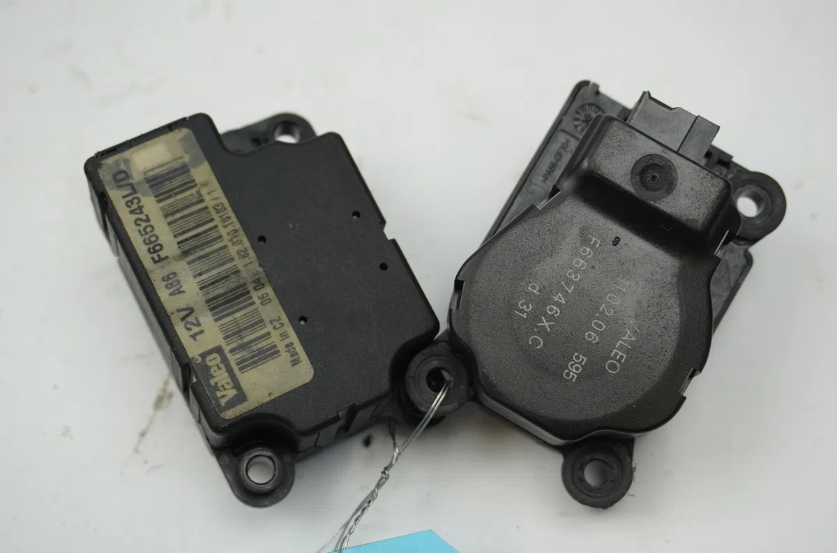 Moteur volet de chauffage Renault MEGANE II (BM0-1_, CM0-1_) 1.6 16v (2006-2008) occasion