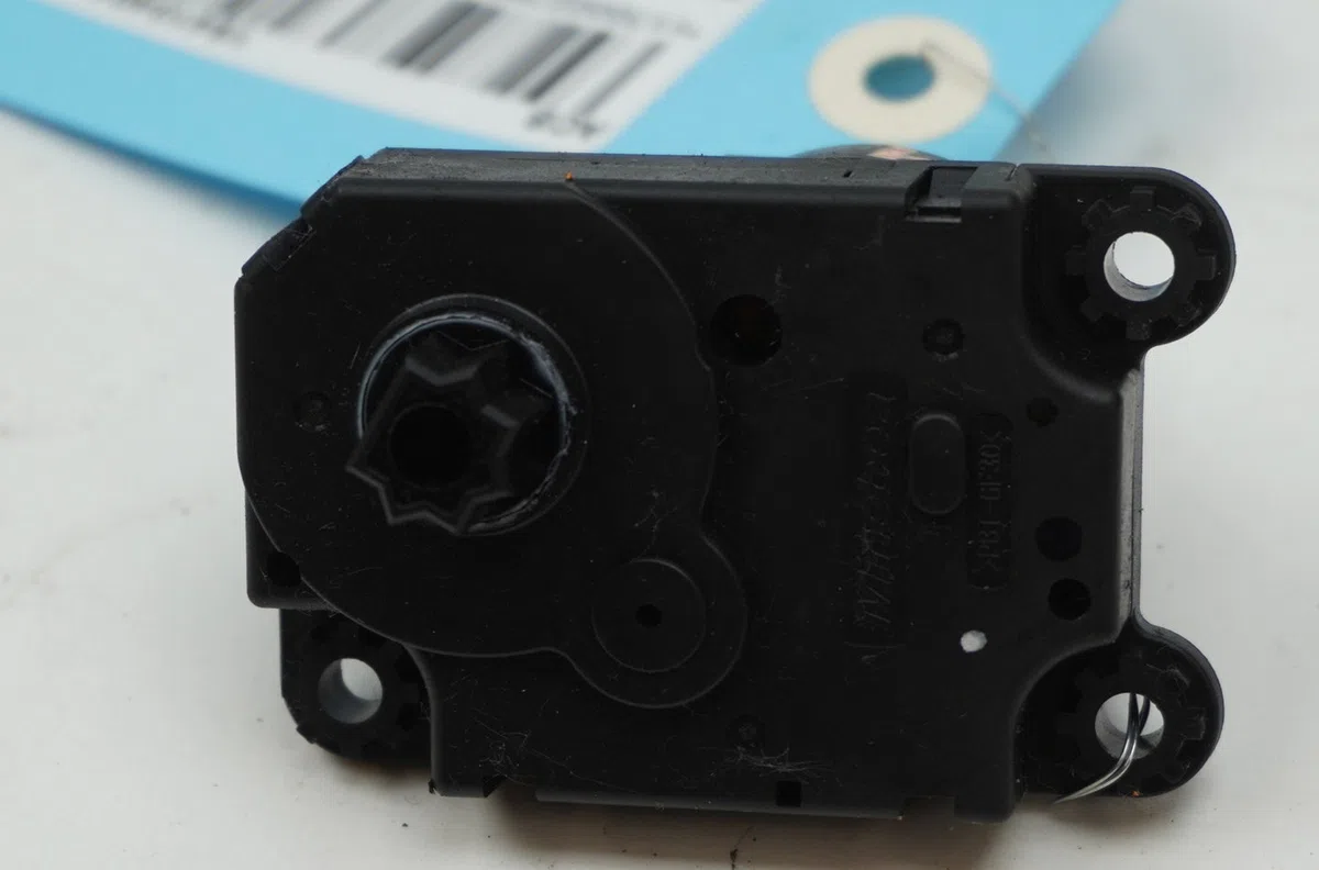 Moteur volet de chauffage Renault TRAFIC III Camionnette (FG_) 2.0 dci 130 (fgmy) (2021) occasion