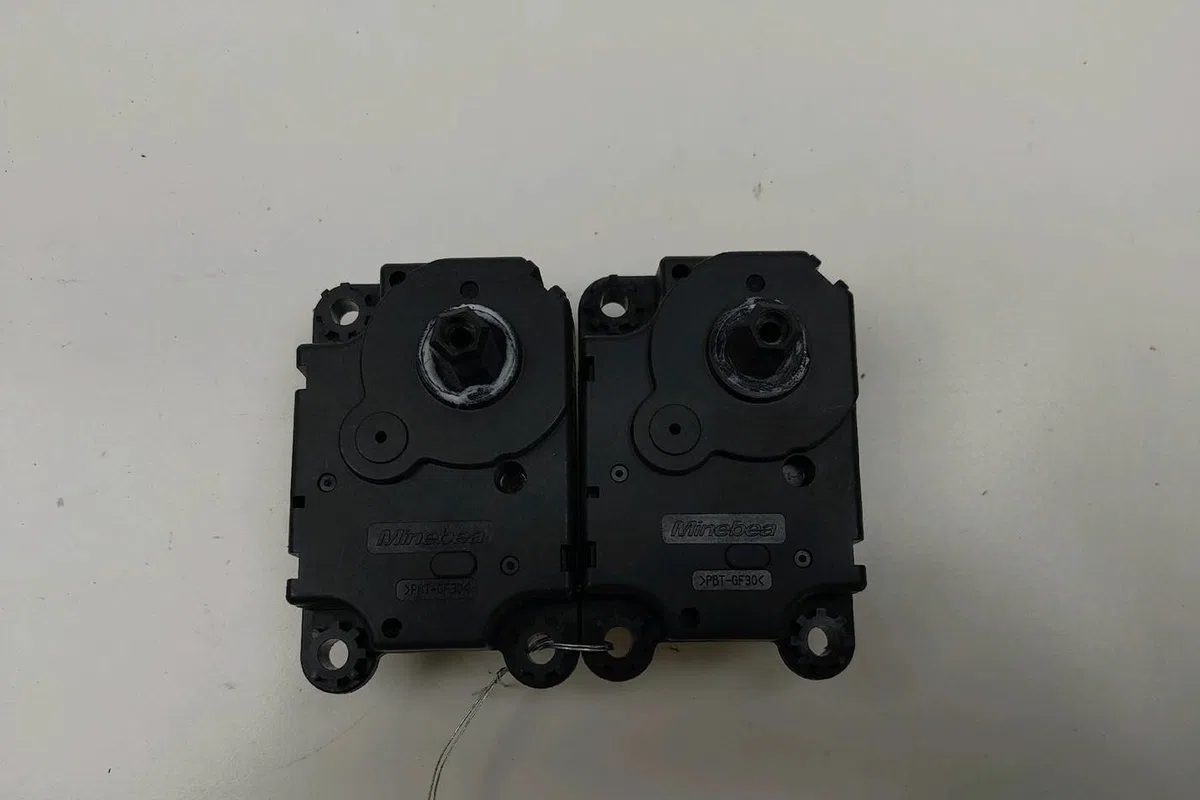 Moteur volet de chauffage Renault ZOE (BFM_) Zoe (bfmc, bfmd) (2019) occasion