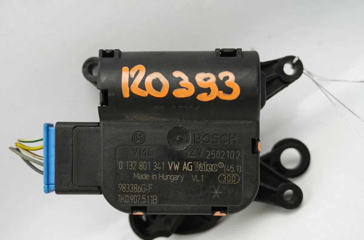 Moteur volet de chauffage Volkswagen GOLF VI (5K1) 1.6 tdi (2009-2012) 5 portes occasion
