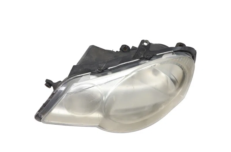 Optique avant principal gauche (feux)(phare) pour VOLKSWAGEN POLO IV (9N3)...