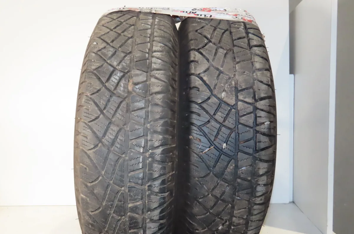 Paire de pneus Iveco DAILY IV Camionnette 35c18 v, 35c18 v-p, 35s18 v, 35s18 v-p (2006-2011) occasion
