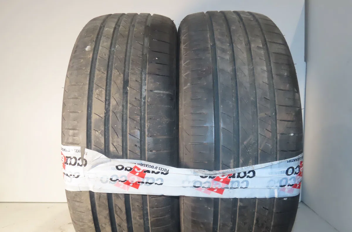 Paire de pneus Volkswagen PASSAT B6 (3C2) 1.9 tdi (2005-2010) 4 portes occasion