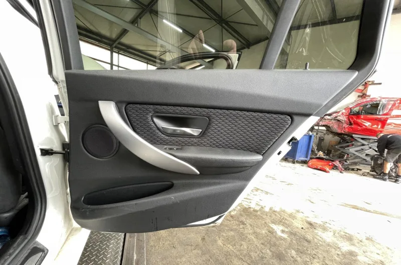 Panneau de porte arriere droit pour BMW SERIE 3 F31 TOURING PHASE 1 BREAK
