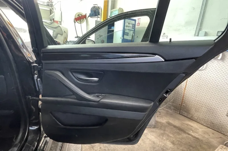 Panneau de porte arriere droit pour BMW SERIE 5 F11 TOURING PHASE 1 BREAK