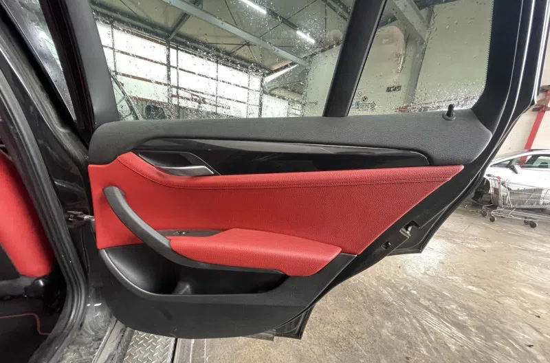 Panneau de porte arriere droit pour BMW X1 E84 PHASE 2