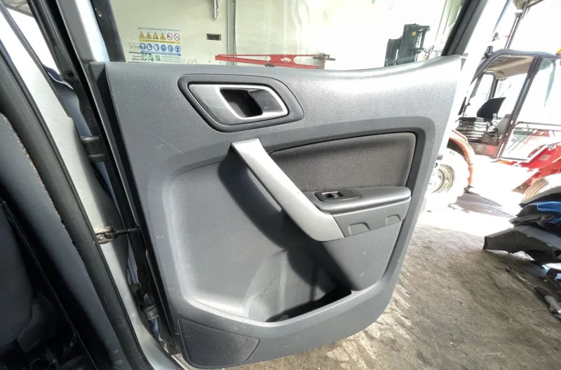 Panneau de porte arriere droit pour FORD RANGER 4 PHASE 1