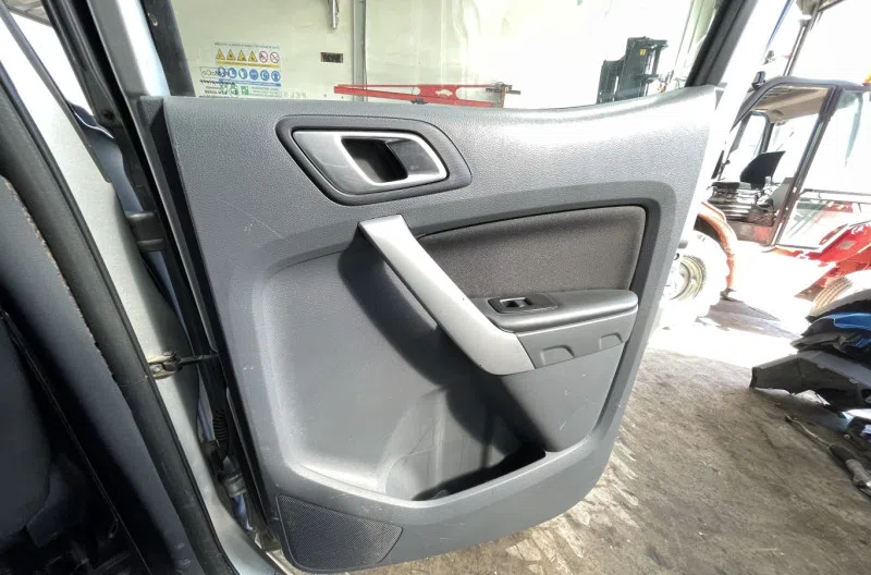 Panneau de porte arriere droit pour FORD RANGER 4 PHASE 1