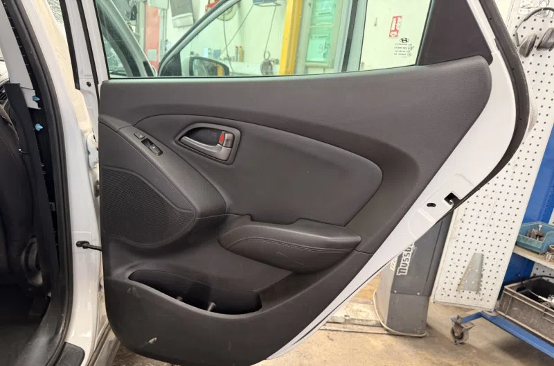 Panneau de porte arriere droit pour HYUNDAI IX 35 PHASE 1
