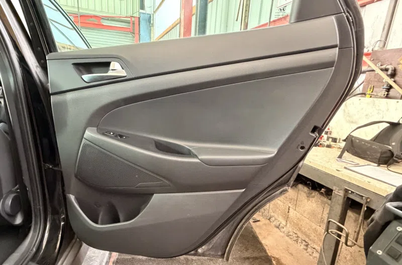 Panneau de porte arriere droit pour HYUNDAI TUCSON 2 PHASE 1