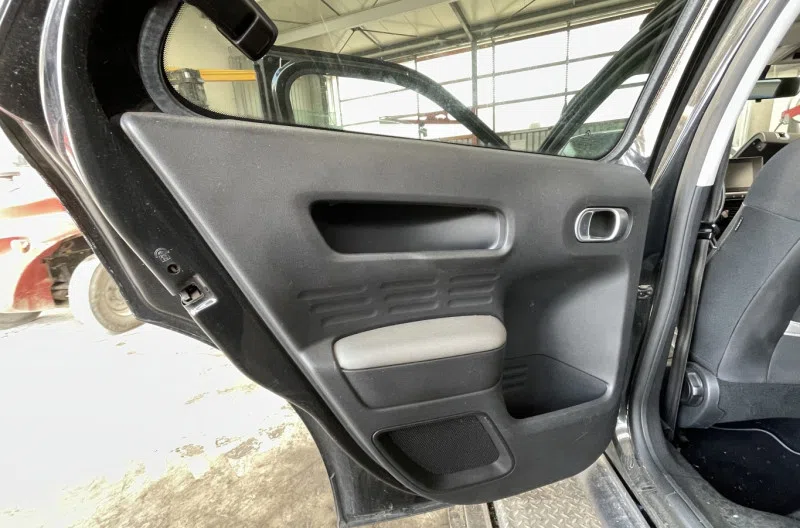 Panneau de porte arriere gauche pour CITROEN C4 CACTUS
