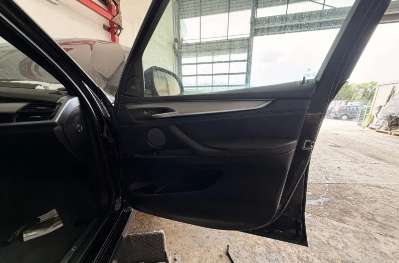 Panneau de porte avant droit pour BMW X5 F15