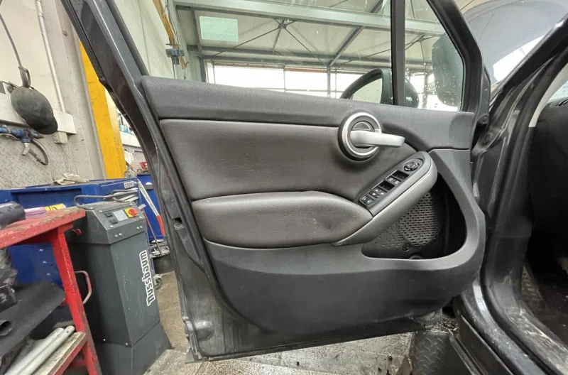 Panneau de porte avant gauche pour FIAT 500X PHASE 1