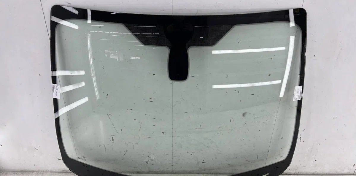 Pare-brise FORD B-MAX occasion