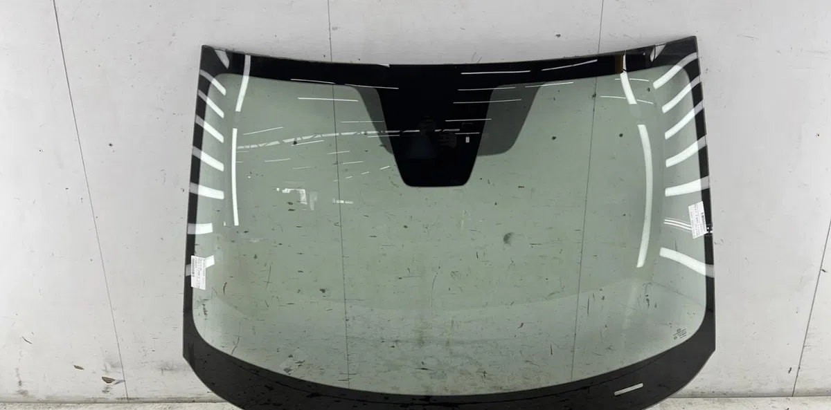 Pare-brise MAZDA 2 3 PHASE 2 occasion
