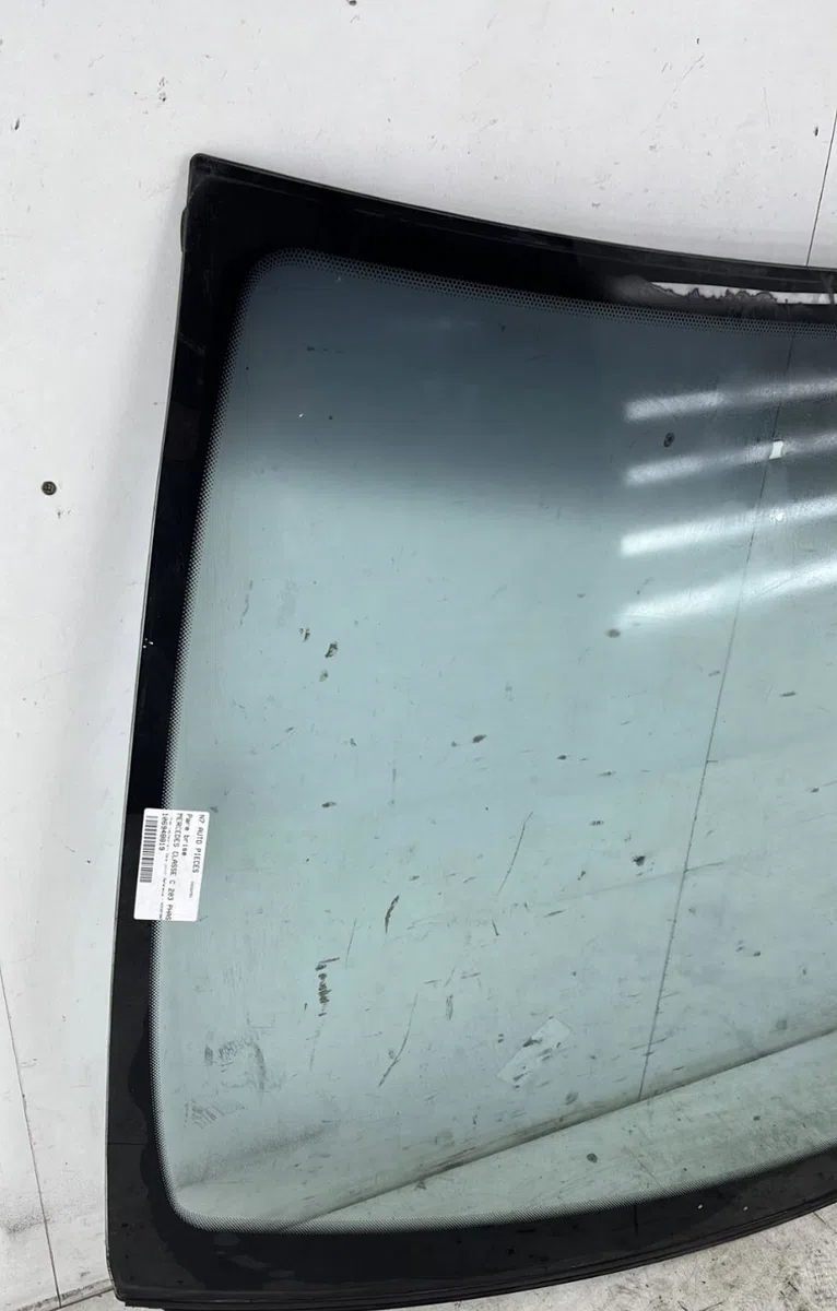 Pare-brise MERCEDES CLASSE C 203 PHASE 1 occasion
