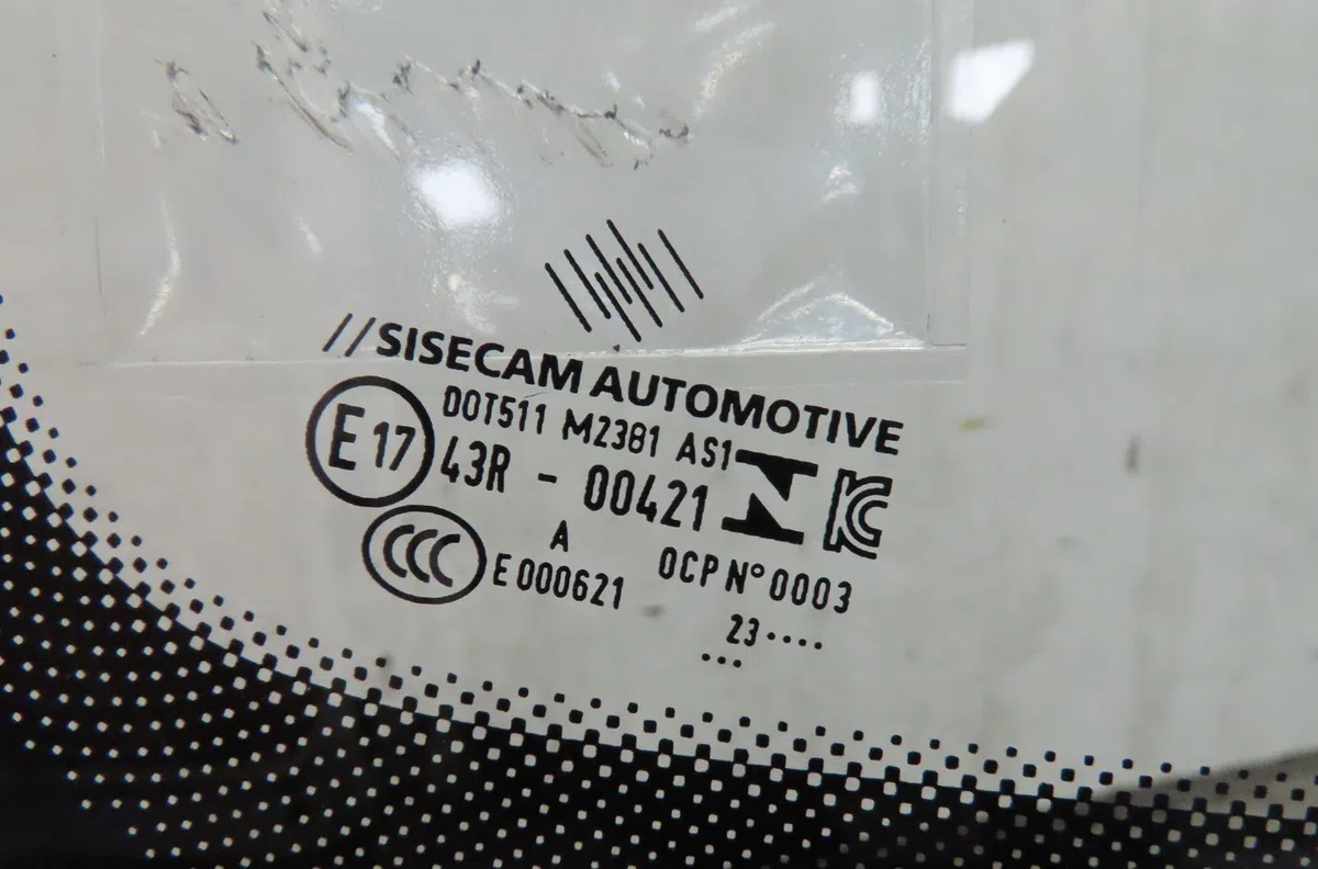 Pare-brise Volkswagen GOLF VII (5G1, BQ1, BE1, BE2) 1.0 tsi (2015-2020) occasion