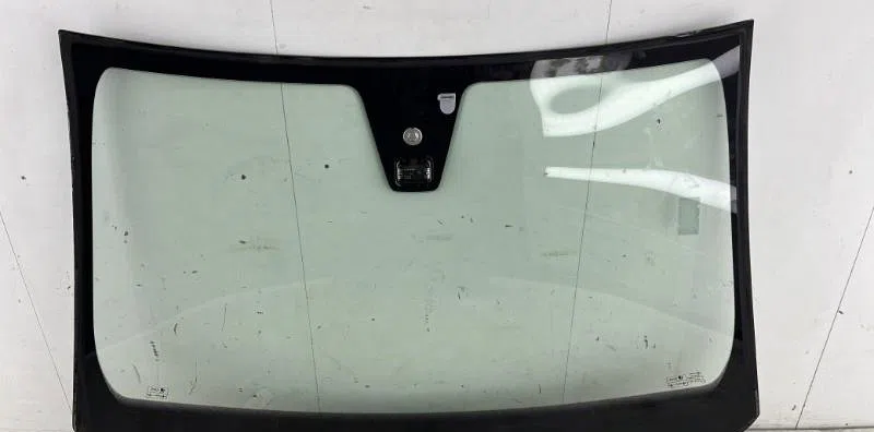 Pare-brise VOLVO C 30 PHASE 1 occasion