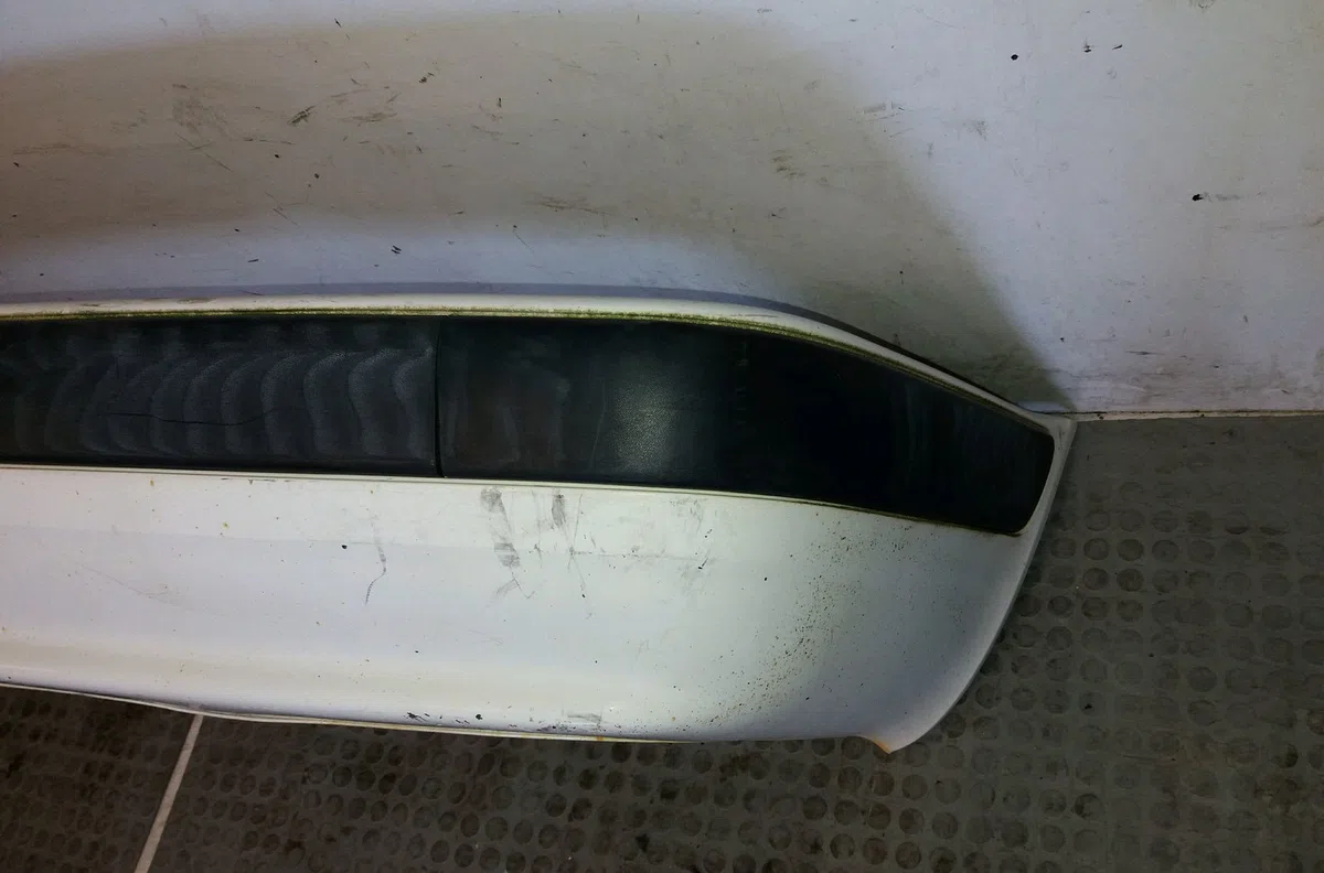 Pare-choc arrière Audi 80 B4 A trois volumes (8C2) 1.9 td (1991-1994) occasion