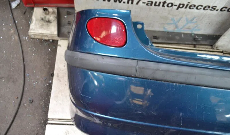 Pare-choc arrière NISSAN ALMERA TINO PHASE 1 occasion