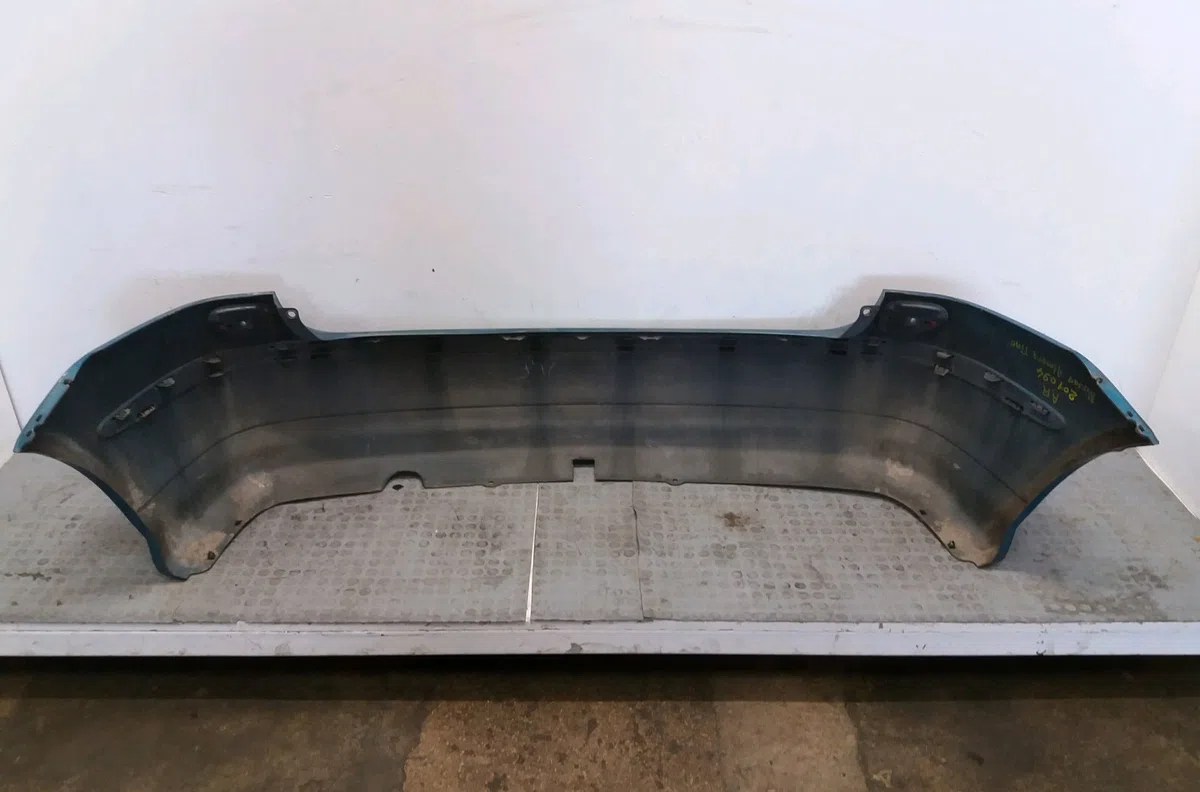 Pare-choc arrière Nissan ALMERA TINO (V10) 2.2 dci (2000-2006) occasion