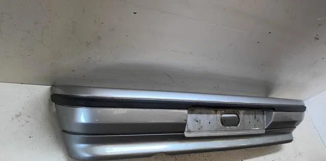 Pare-choc arrière Renault CLIO I (B-C57_, 5-357_) 1.4 (1991-1998) occasion