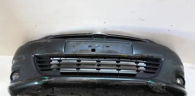 Pare-choc avant Citroen C4 II (NC_) 1.6 hdi 90 (2009) 5 portes occasion