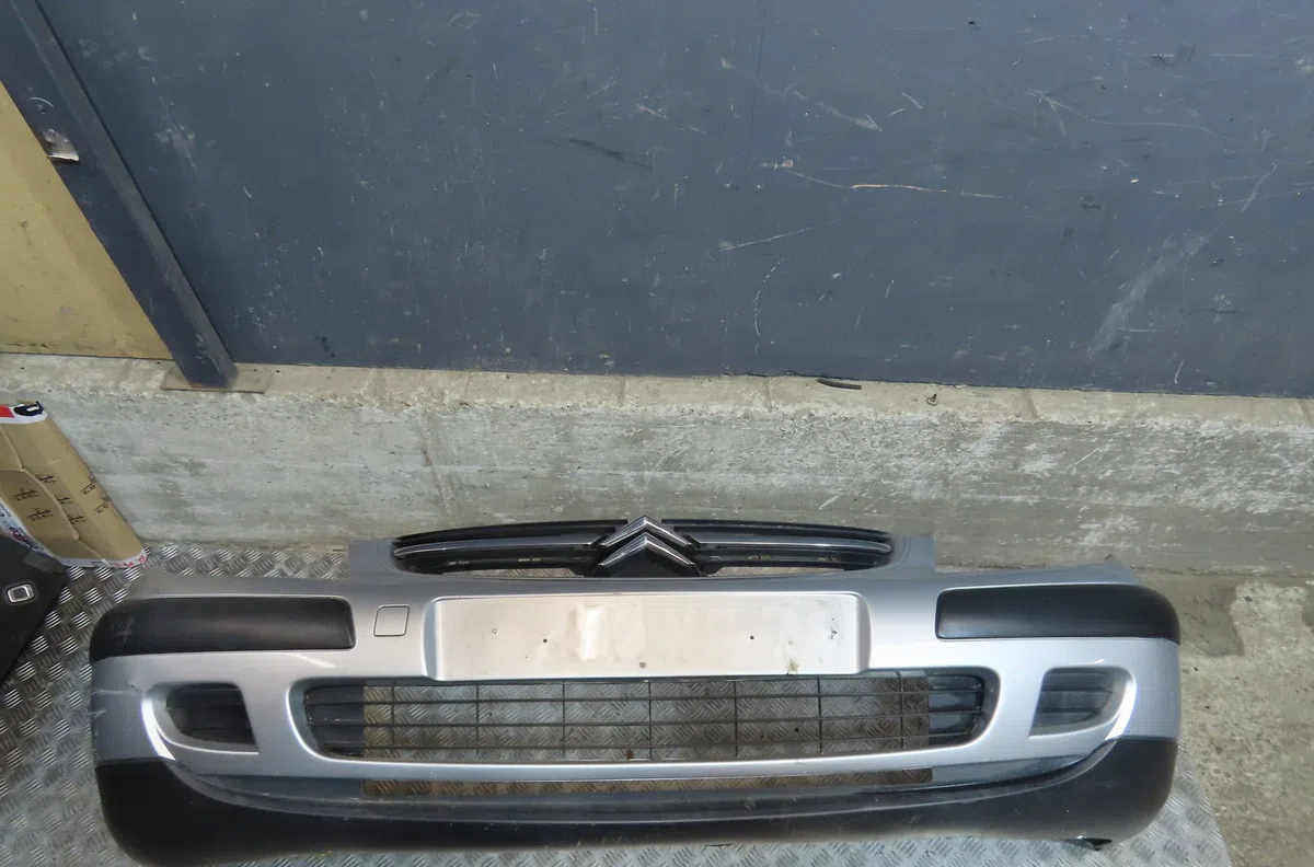 Pare-choc avant Citroën C5 I (DC_) 2.0 hdi (dcrhzb, dcrhze) (2001-2004) 5 portes occasion
