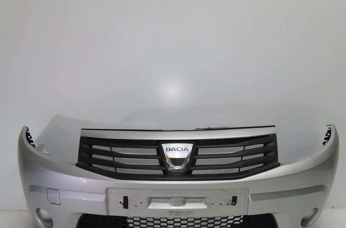Pare-choc avant Dacia SANDERO 1.2 16v (2008) 5 portes occasion