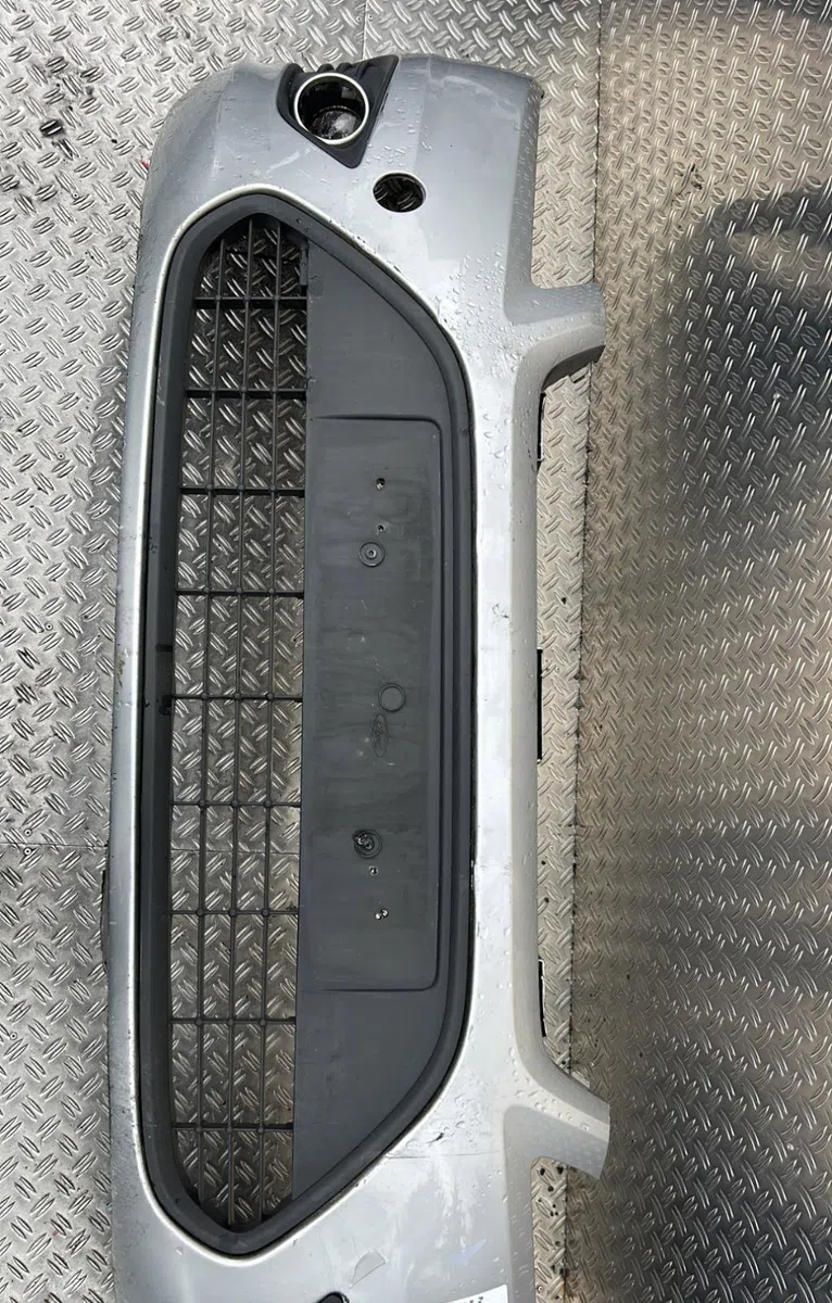 Pare-choc avant Ford FOCUS II (DA_, HCP, DP) 1.6 tdci (2004-2012) occasion