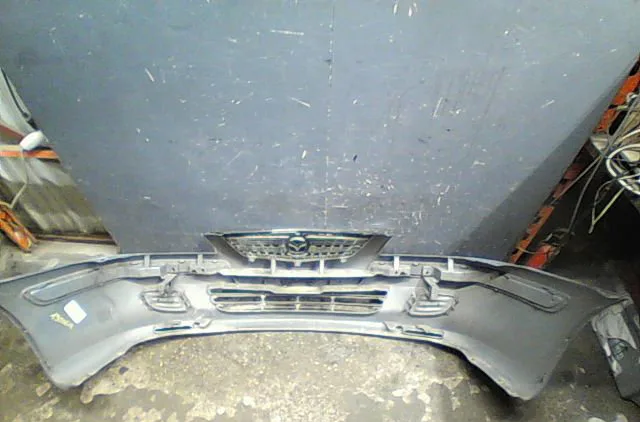 Pare-choc avant Mazda 626 V Hatchback (GF) 2.0 turbo di (gffp) (1998-2002) occasion