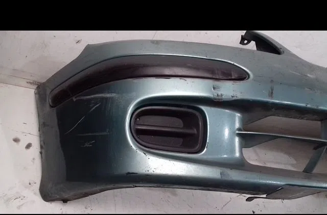 Pare-choc avant Nissan ALMERA II Hatchback (N16) 2.2 di (2000-2003) occasion