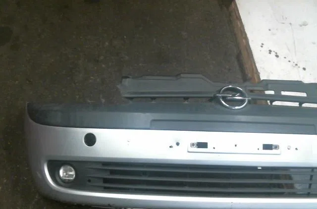 Pare-choc avant Opel CORSA C (X01) 1.2 (f08, f68) (2000-2009) occasion