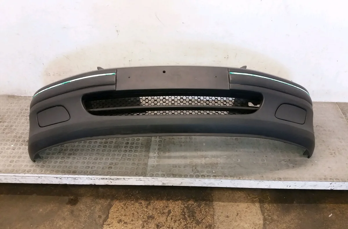 Pare-choc avant Peugeot 106 I (1A, 1C) 1.0 (1991-1996) occasion